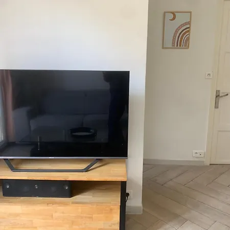 A 5 Minutes De La Apartament