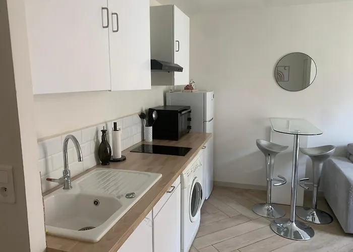 A 5 Minutes De La Apartmán